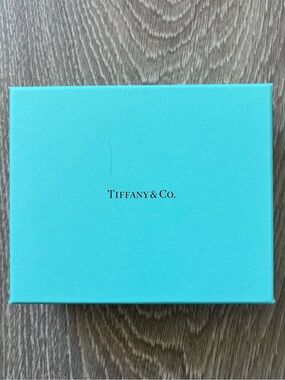 Tiffany & Co. Box (BB378)